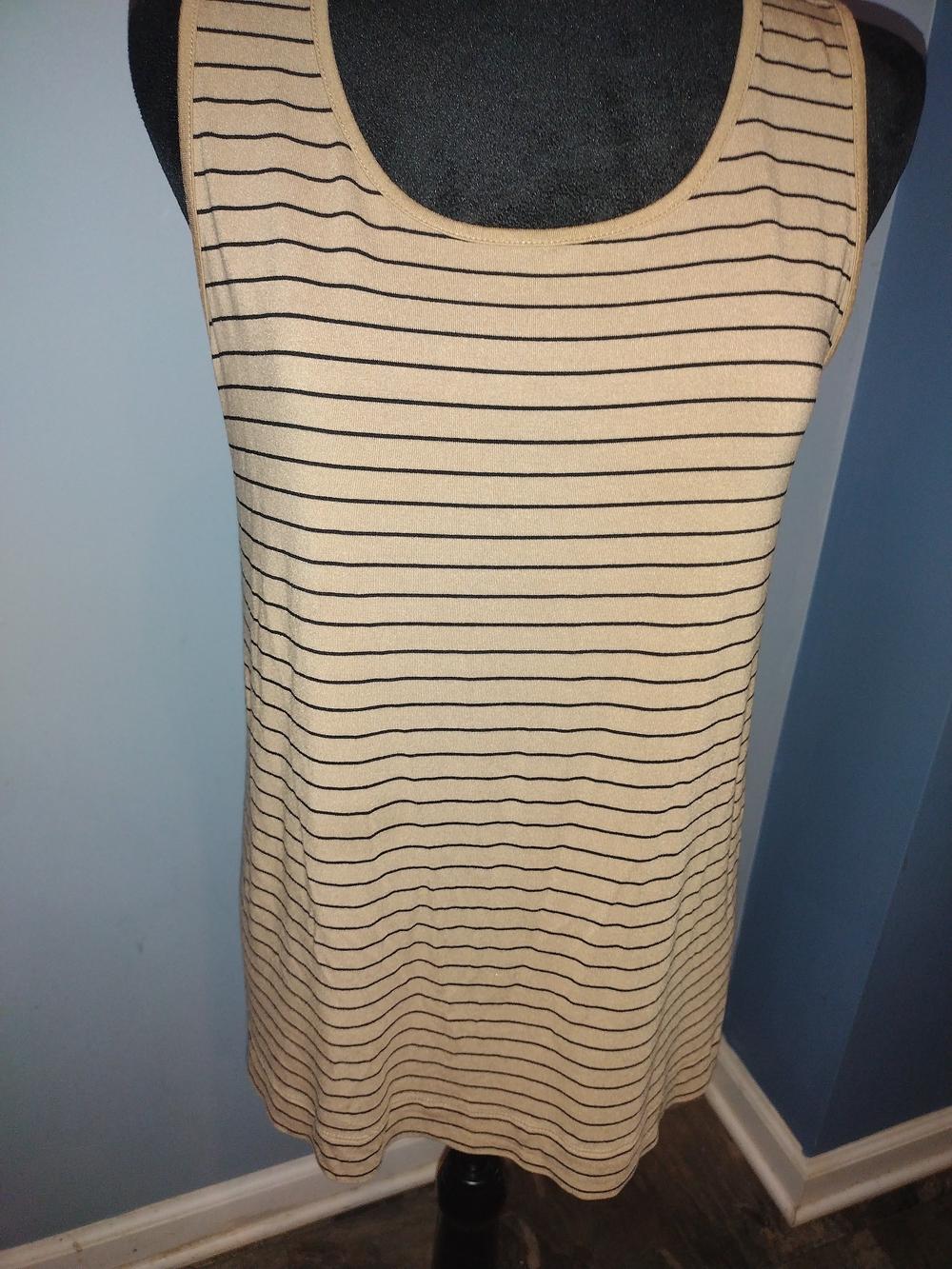 J Jill Striped Cream Tank Top - Casual Women's Scoop Neck